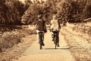 Wyposażenie rowerowe dla dzieci – jak zapewnić im bezpieczną jazdę?